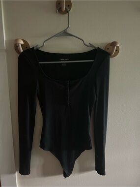 American Eagle Outfitters Black Long-Sleeve Ribbed Scoop-Neck Bodysuit